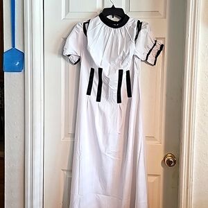 Dress off the shoulders